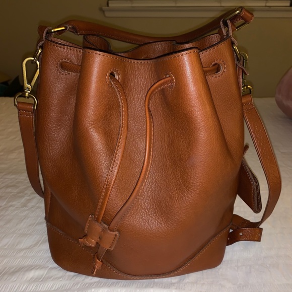 Madewell Handbags - Madewell Leather Bucket Bag